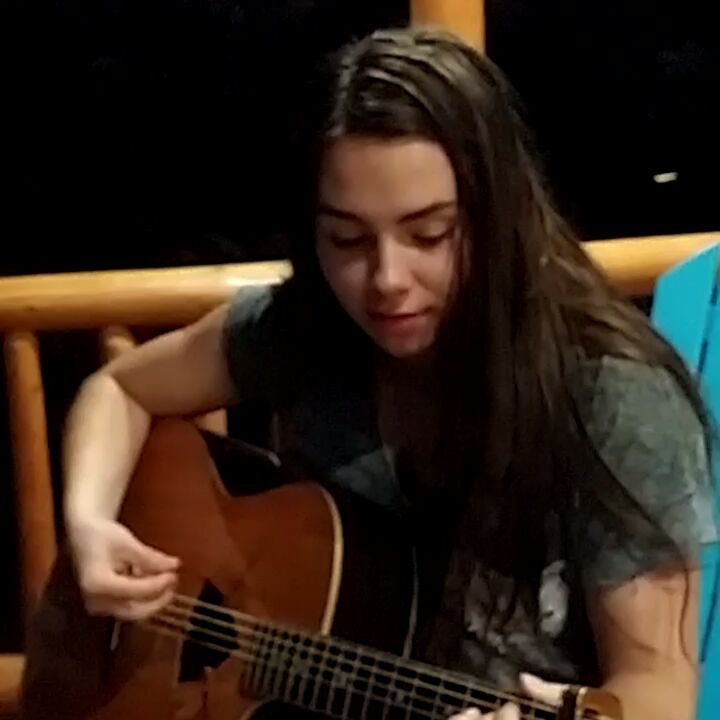 Jamming on the front porch of the Toledo Bend Cabin
#toledobendcabin