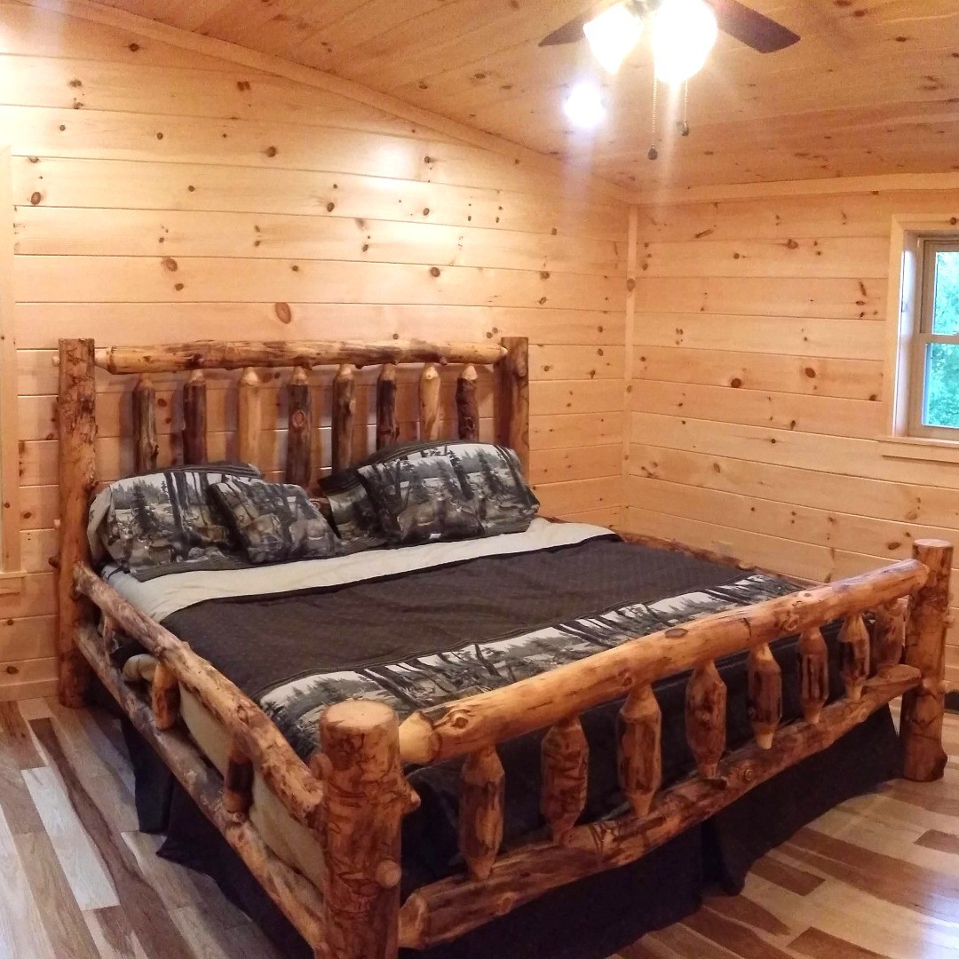 The master bedroom at the Toledo Bend Cabin has a king-sized apsen lodgepole bed.  In fact, all three of the bedrooms have kings sized aspen lodgepole beds!

#ToledoBendCabins #ToledoBend #ToledoBendCabin