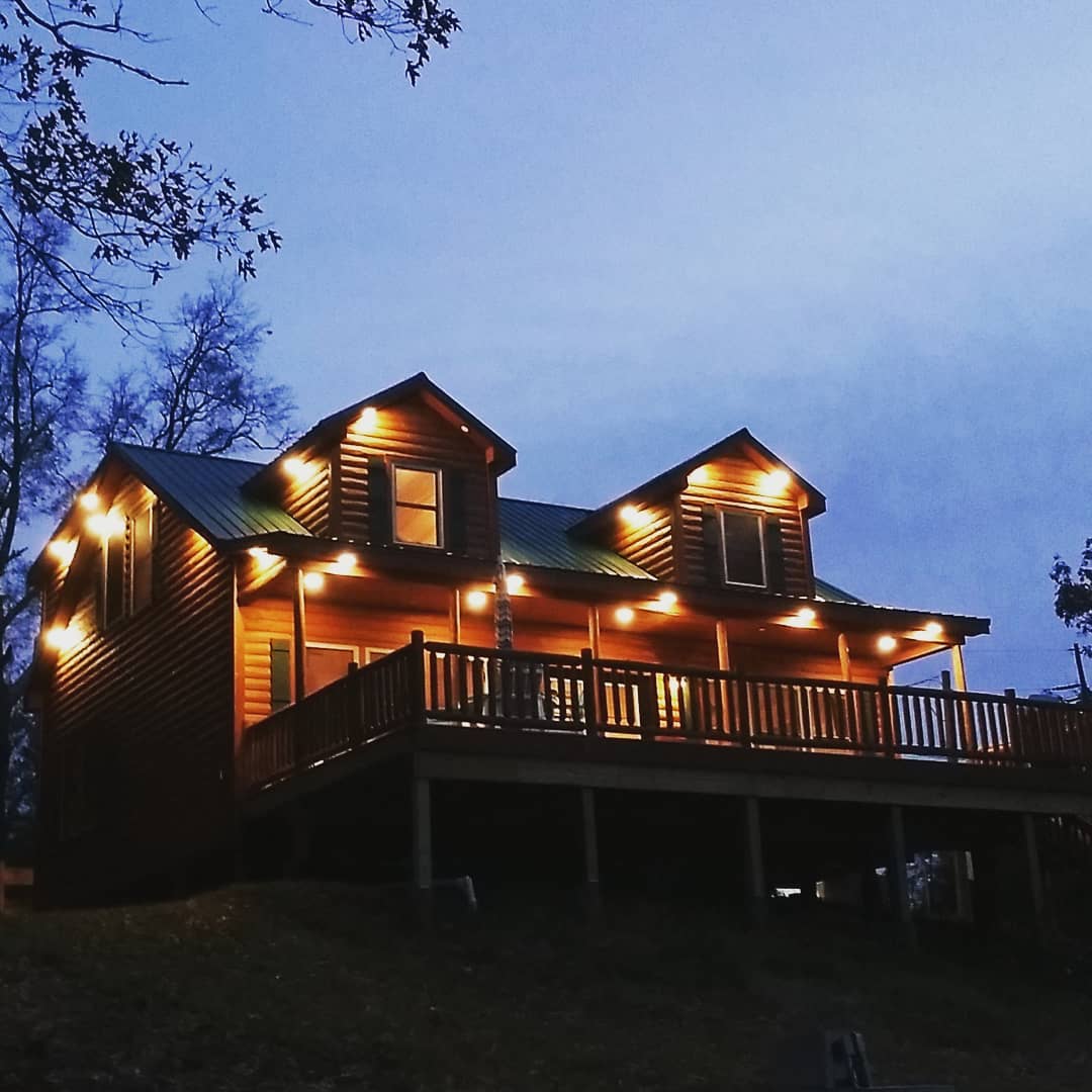Chilly outside but cozy in the cabin tonight. 
#toledobendcabin #toledobend #netflixandchill