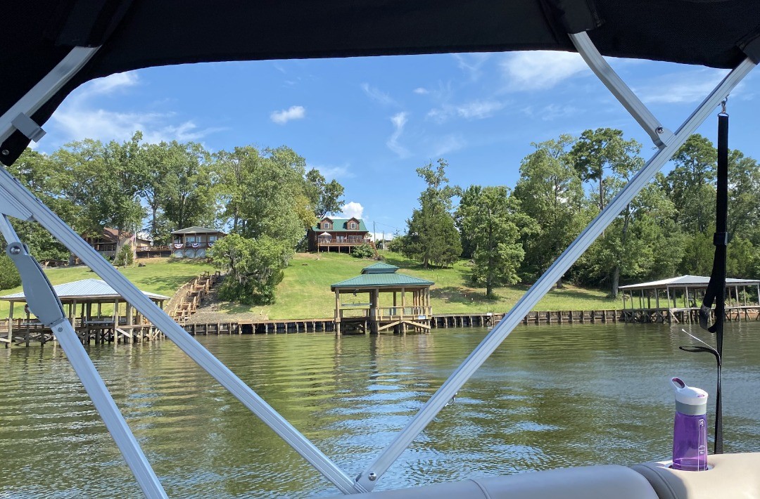 The pontoon just launched from the boathouse at the Toledo Bend Cabin.  Just one of the magnificent views to be found at the cabin.

ToledoBendCabins.com

#toledobend #toledobendcabin #toledobendcabins #pontoon #pontoonboat